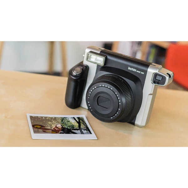 فروش نقدی و اقساطی دوربین عکاسی چاپ سریع فوجی فیلم مدل Instax wide 300