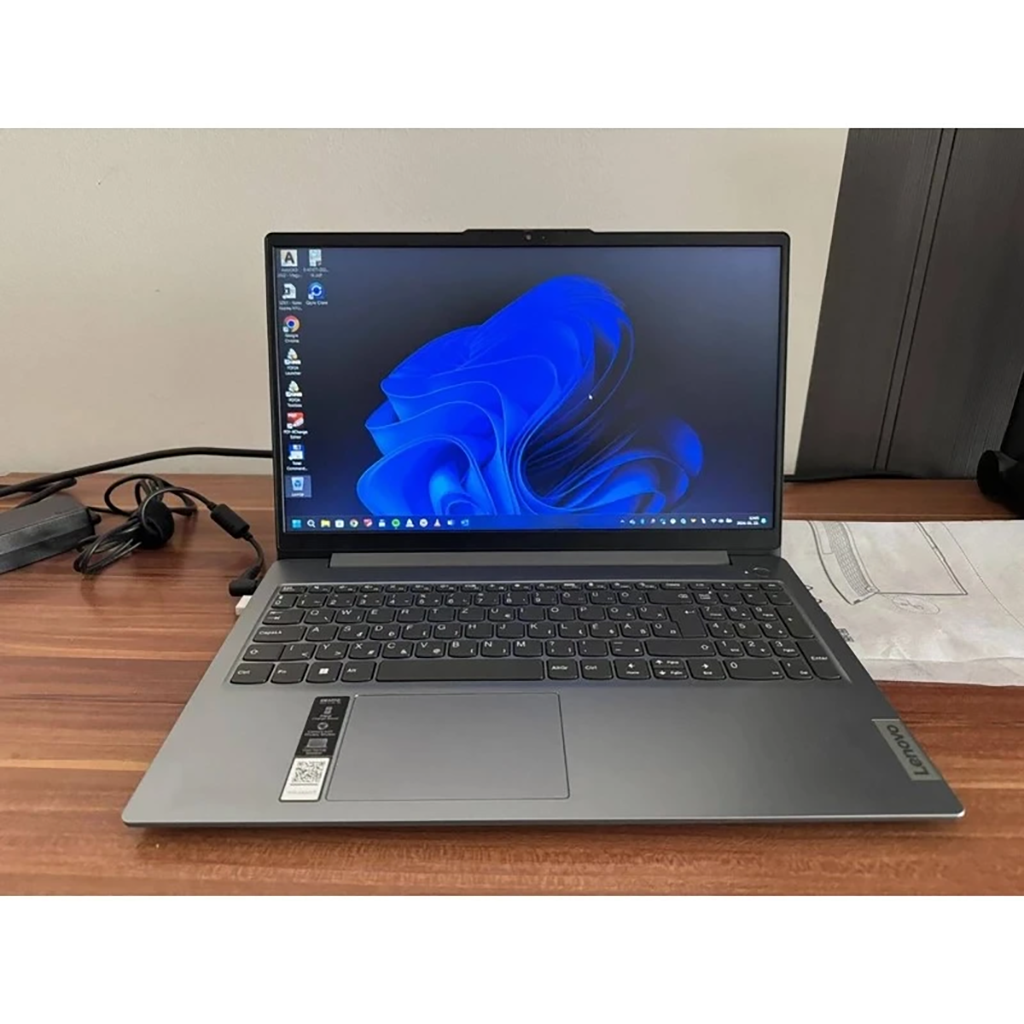 فروش نقدي و اقساطي لپ‌تاپ لنوو مدل IdeaPad Slim 3 15IRU8 با پردازنده Core i3-1315U، رم LPDDR5 8GB