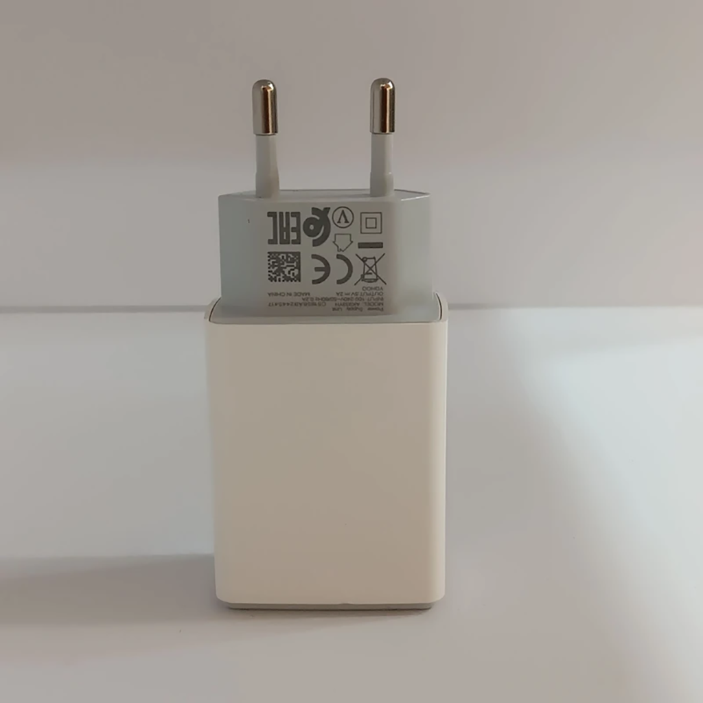خرید شارژر دیواری 10 وات اوپو مدل AK933YH به همراه کابل USB-C به صورت نقد و اقساط
