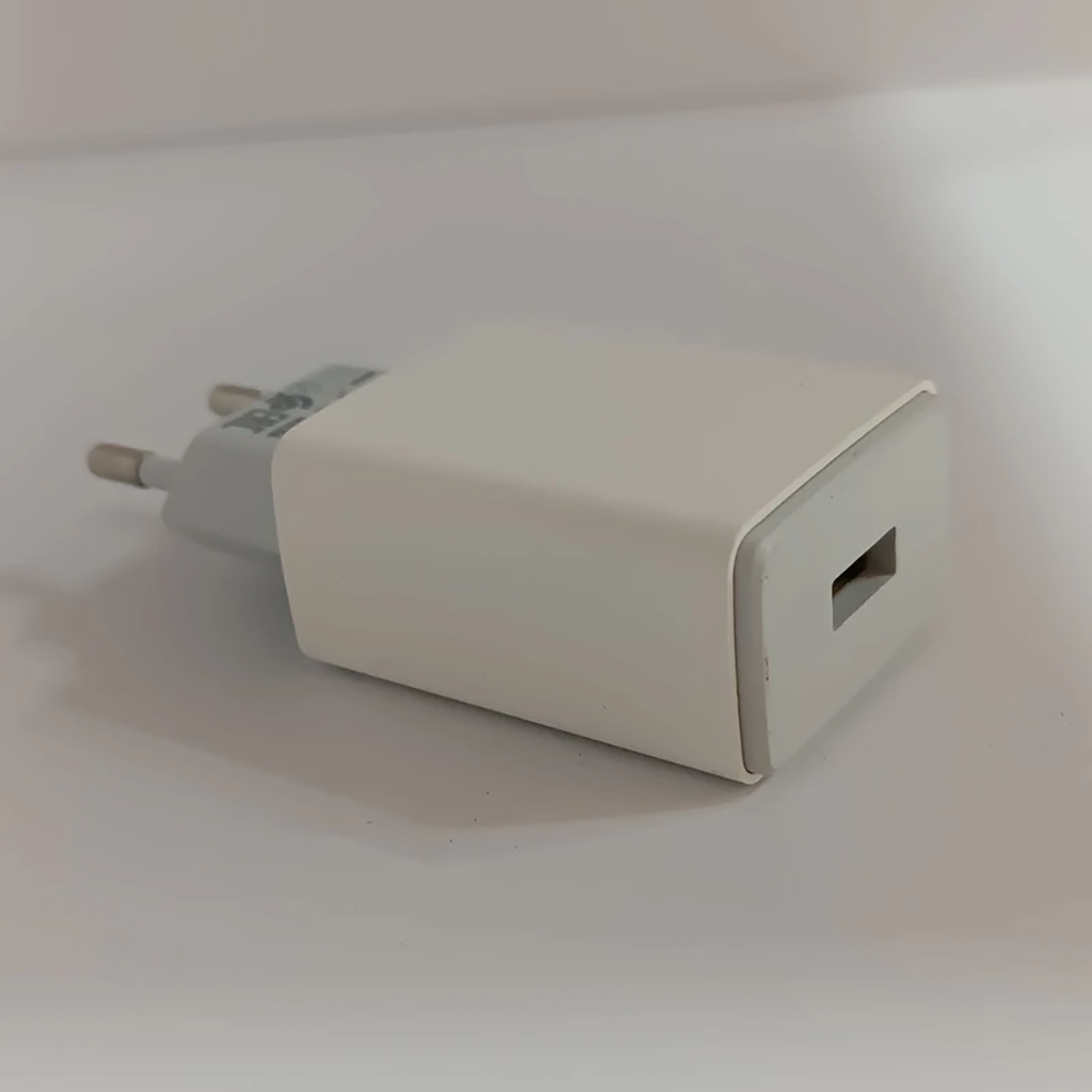 خرید شارژر دیواری 10 وات اوپو مدل AK933YH به همراه کابل USB-C به صورت نقد و اقساط