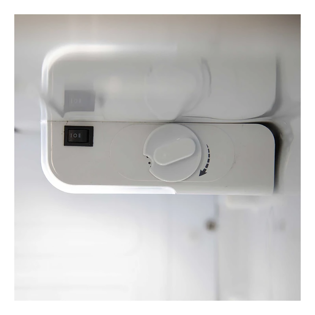 فروش نقدی و اقساطی یخچال 3 فوت ایستکول مدل TM-4164-HS